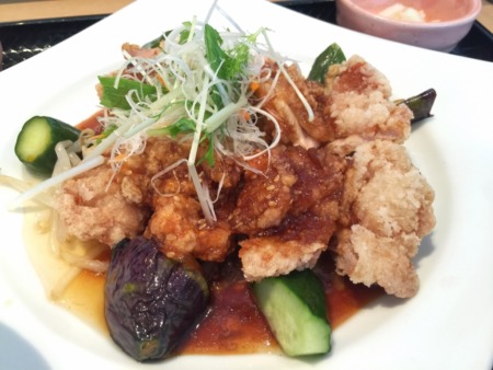 Deep-fried marinated chicken in Ootoya
