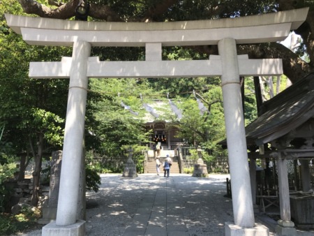 Torii gate at Goryo Jinja shrine in Kamakura