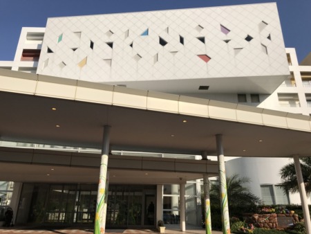 Entrance of Mitsui Garden Hotel Prana Tokyo Bay
